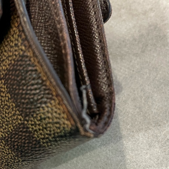 Authentic Vintage Pre-Loved Louis Vuitton Damier Ebene Wallet - Picture 8 of 14